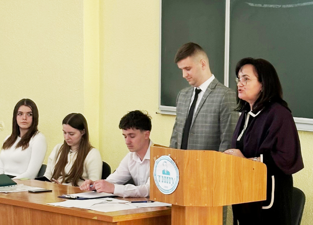 Виступ голови обласної профспілки Людмили Мокей